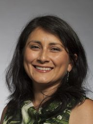 Stephanie Swanson Headshot