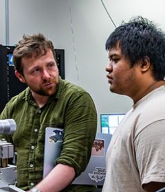 At quantum testbed lab, researchers across the UW probe ‘spooky’ mysteries of quantum phenomena